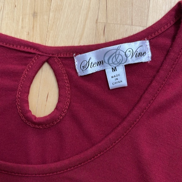 STEM & VINE CROCHET BELL SLEEVE TUNIC TOP Maroon Sz M FRINGE SHARK-MOUTH HEM - Picture 4 of 9